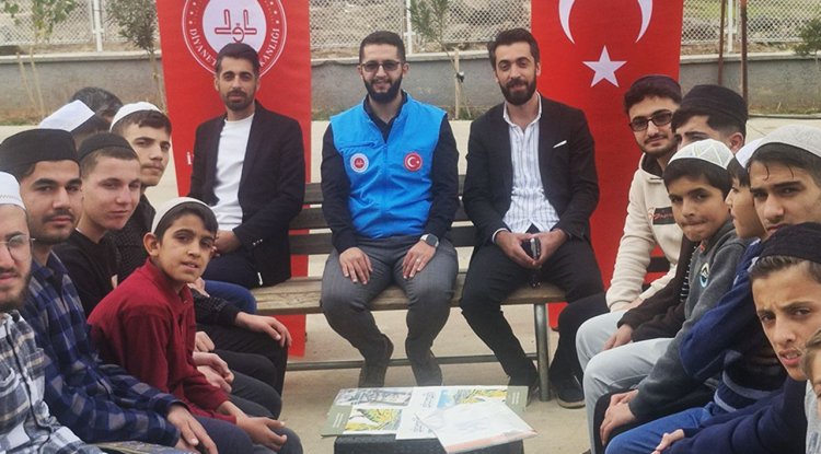 Kırsaldaki gençlerle manevi buluşma