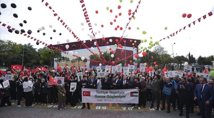 İstanbul'da Türkiye ve Gazze'deki şehitler anısına fidan dikildi
