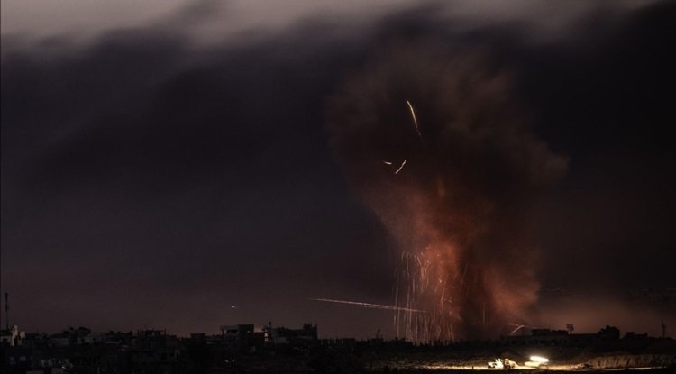 İşgalcilerin Lübnan'daki Filistin mülteci kampına düzenlediği saldırıda 13 kişi şehit oldu