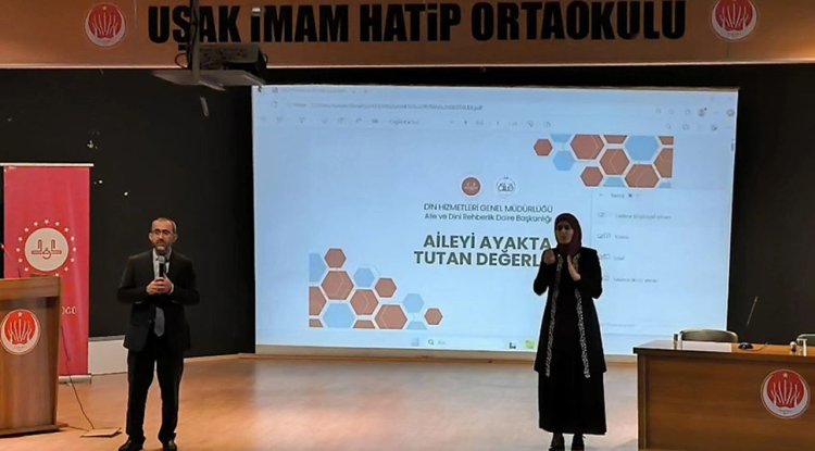 Uşak'ta "Engelsiz Aile Okulu" semineri düzenlendi