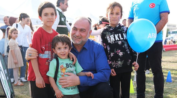 Adana'da aileler festivalde buluştu