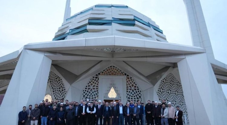 Üsküdar'da gençler "Şehitlere Vefa" için buluştu