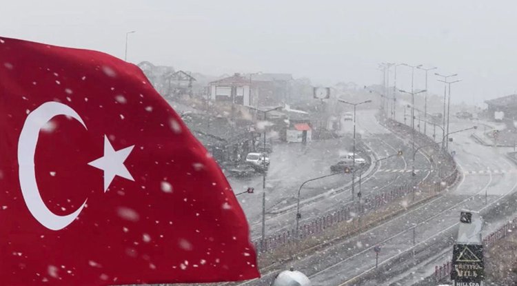 Erciyes'te kar yağışı etkili oldu