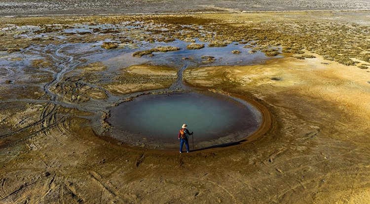 Tuz Gölü havzasında yer alan soğuk su gayzeri dikkat çekiyor