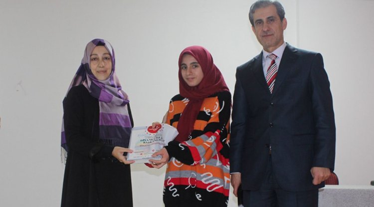 Malatya'da öğrencilere Kur'an hediye edildi