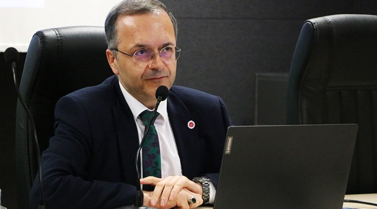 Tekirdağ'da "Türkiye'de Gençliğin Değişen Profili" konferansı düzenlendi