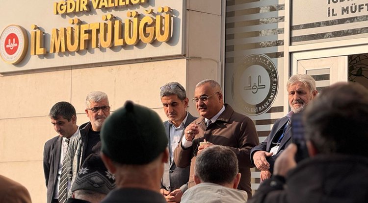 Iğdır'da umreciler dualarla yola çıktı