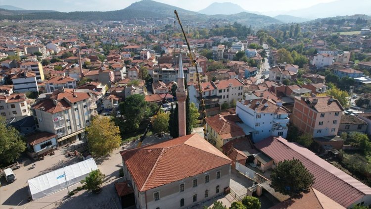 Sındırgı'da depremde zarar gören tarihi camilerde onarım çalışmaları başladı