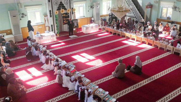 Aksaray'da anneler ve çocukları camide buluştu