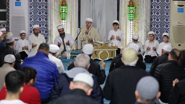 Esenler’de "Kur’an Sofrası" programı gerçekleşti