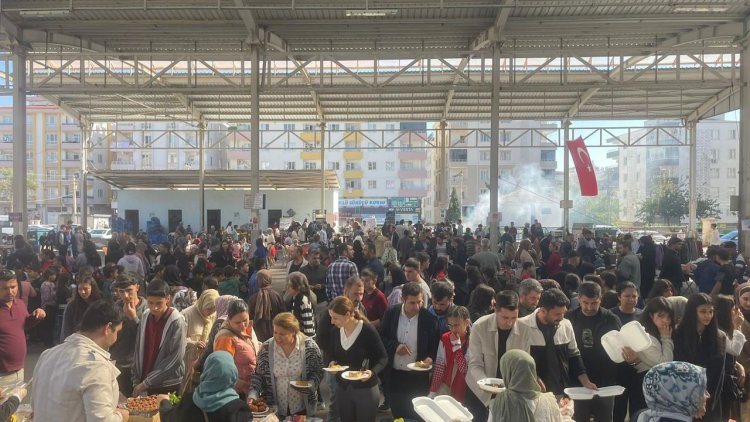 Halfeti Gazze için seferber oldu