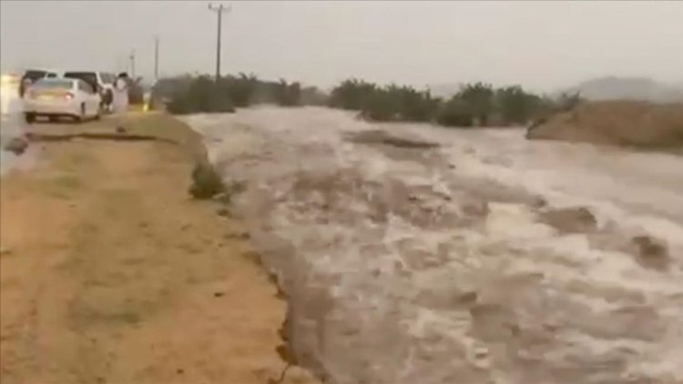 Mekke'nin güneyinde yağışlar sele yol açtı