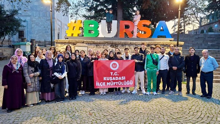 Kuşadası'ndan gençler manevi geziye çıktı
