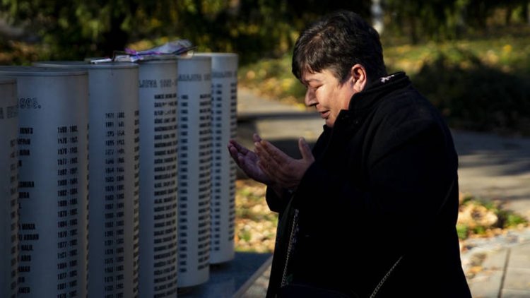 Saraybosnalılar, savaşta para karşılığı yakınlarını öldüren "katillerin" bulunmasını istiyor