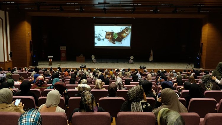 Diyarbakır'da "Mazlum Coğrafyaların Sesi" programı düzenlendi