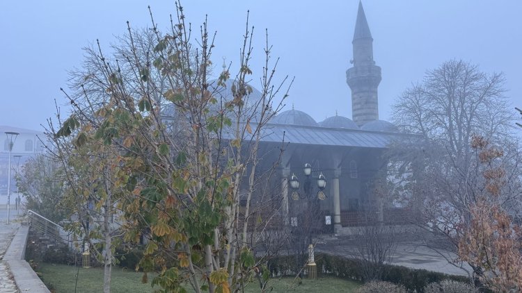 Erzurum, Ardahan ve Kars'ta soğuk hava ile sis etkili oluyor