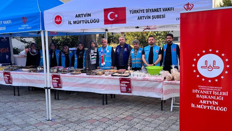 Artvin'de Gazze için "Hayır Çarşısı" kuruldu