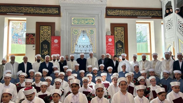 Sultanbeyli'de 58 hafız icazet aldı