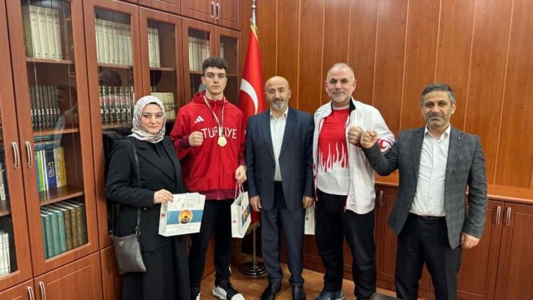 Wushu şampiyonundan müftülüğe vefa ziyareti