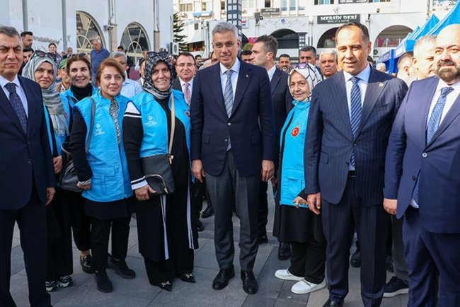 Bakan Memişoğlu'ndan müftülük kermesine destek