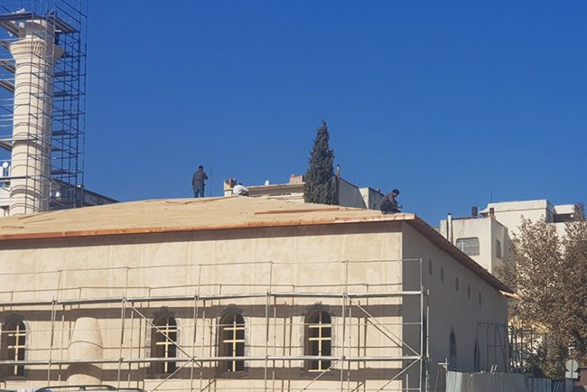 Depremlerde zarar gören 160 yıllık Dervişiye Camii yeniden yükseliyor