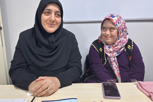 Hayatını down sendromlu kızına adayan anne, 45 yaşında hafız oldu