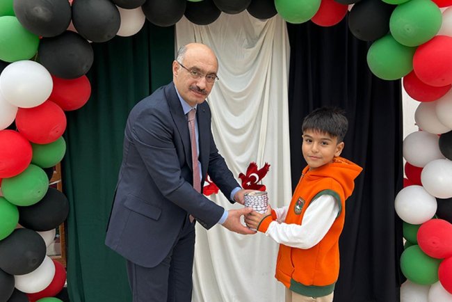 Bayraklı'dan Gazze'ye 3 Milyon yardım