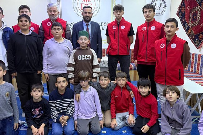 Bozüyük'te genç gönüller çocuk gönüllerle buluştu