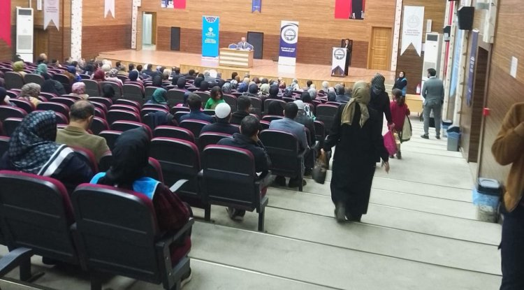 "Şehir İrfan Medeniyeti" konferansı