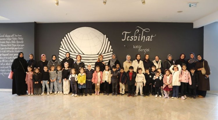 Esenlerli öğrenciler "Tesbihat" sergisini gezdi