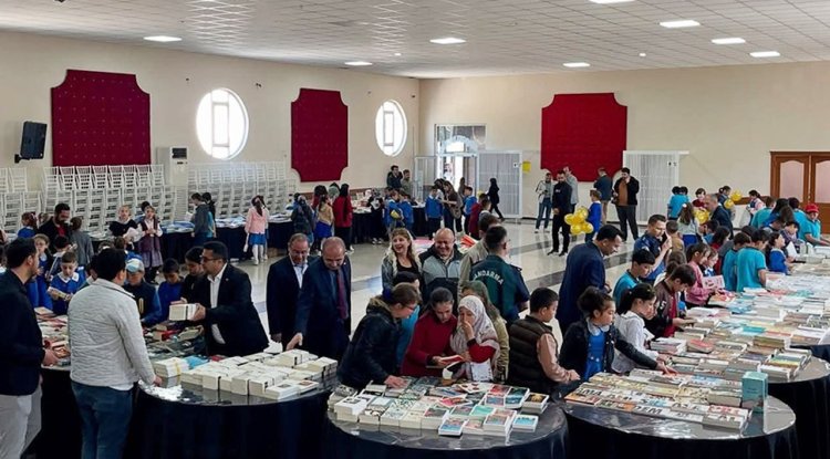 Sinanpaşa'da "Kitap Kumbaram" projesi hayat buldu