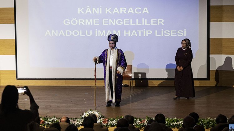 Görme engelli hafızlık öğrencileri meddahlık yapıyor