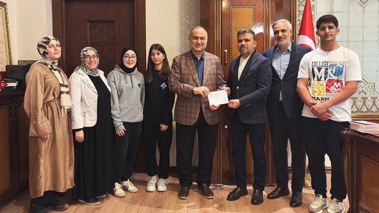 Adana Özel Marmara Okullarından Filistin'e destek